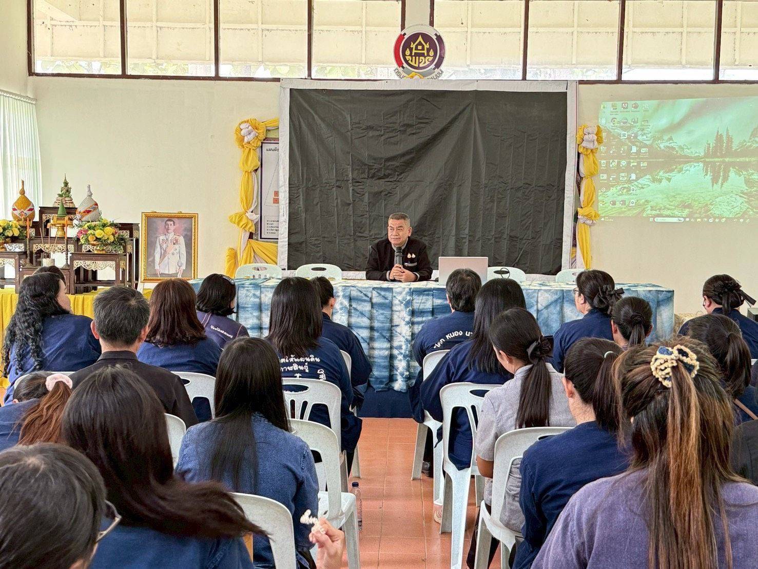 พช. อากาศอำนวย: เข้าร่วมกิจกรรมประชุมเตรียมความพร้อมขับเคลื่อนแผนปฏิบัติงาน ปี 2569 พร้อม “หิ้วปิ่นโต เอามื้อสามัคคี” สร้างพลังความร่วมมือพัฒนาชุมชน และน้อมรำลึกในพระมหากรุณาธิคุณพระพันปีหลวง