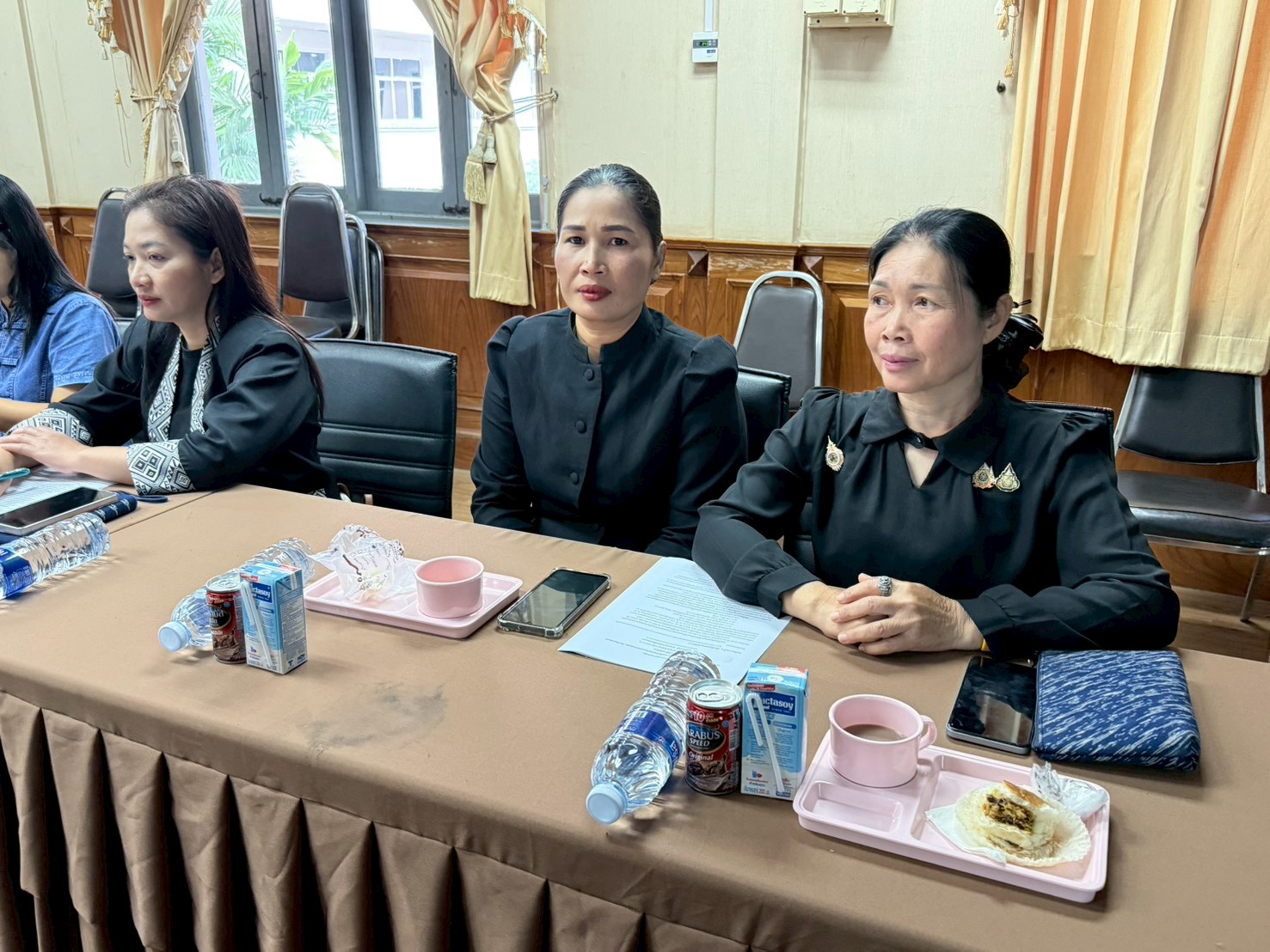 สำนักงานพัฒนาชุมชนอำเภออากาศอำนวย:  ประชุมการดำเนินงานกองทุนแม่ของแผ่นดิน ประจำปีงบประมาณ พ.ศ. 2569