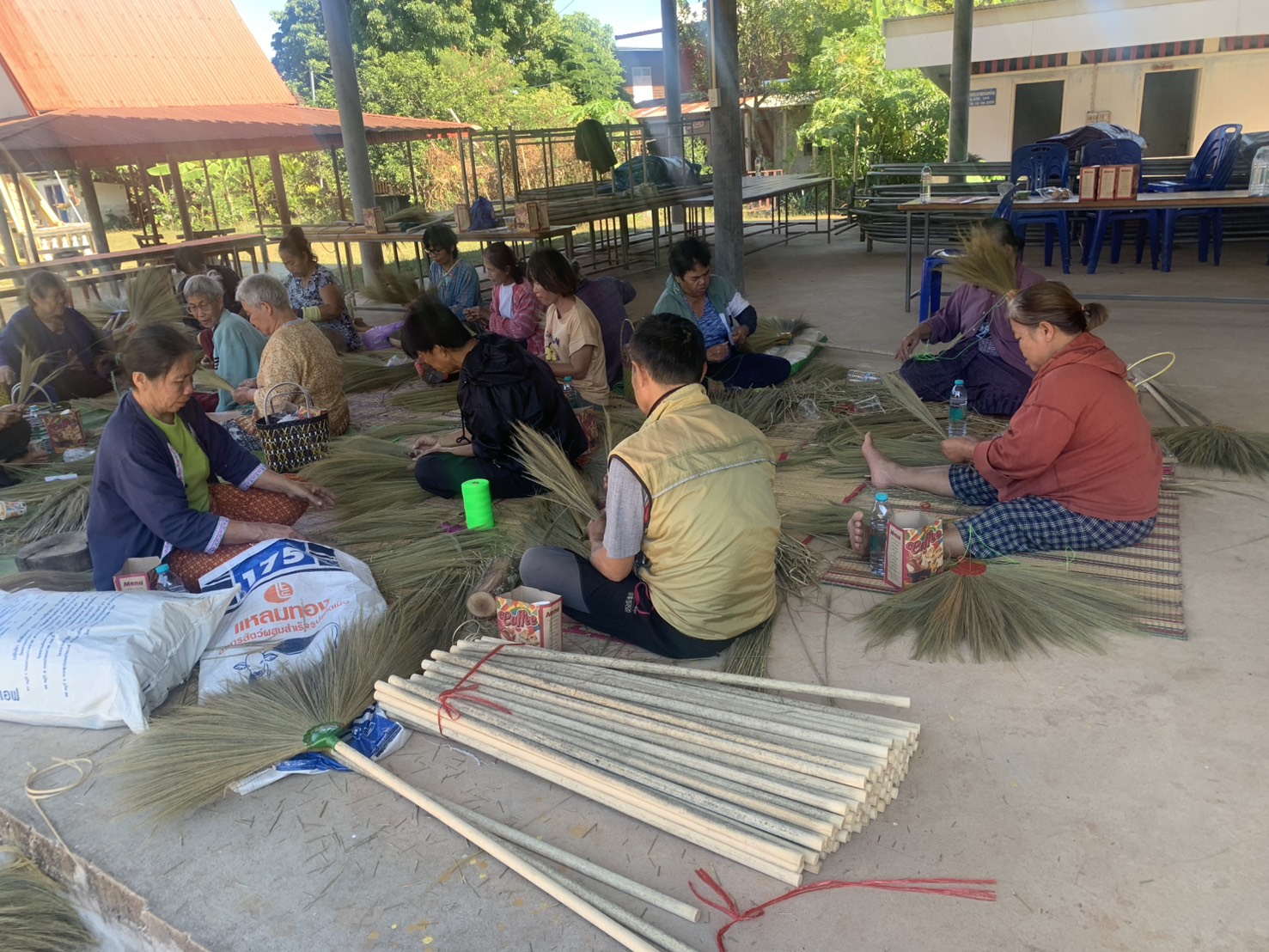 สำนักงานพัฒนาชุมชนอำเภออากาศอำนวย:  ขับเคลื่อนการดำเนินงานโครงการส่งเสริมประชาชนที่เป็นสมาชิกกองทุนชุมชนเข้าถึงแหล่งทุน