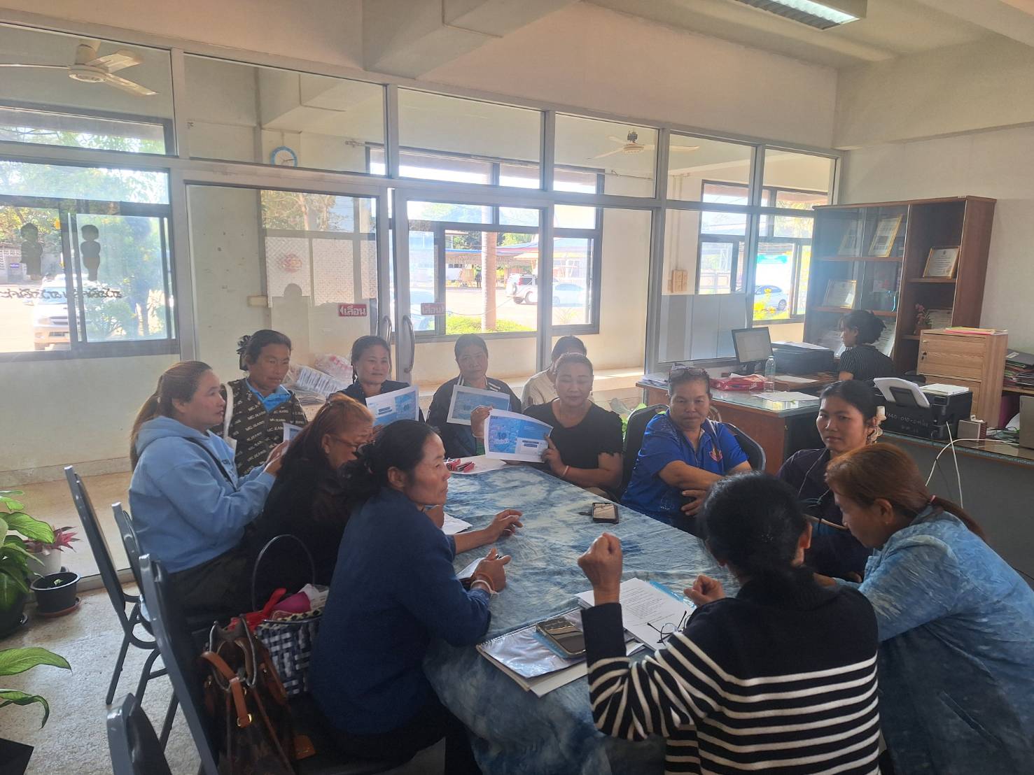 พช.อากาศอำนวย จ.สกลนคร : เชิญชวนทุกท่านดาวน์โหลดแอปพลิเคชั่น “Click ชุมชน”