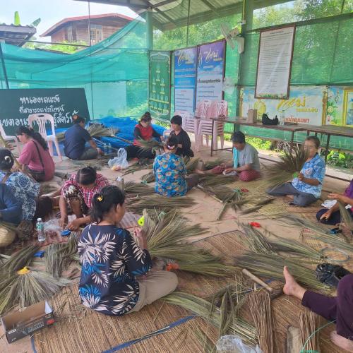 พช.อากาศอำนวย จ.สกลนคร : ดำเนินโครงการส่งเสริมการออมและพัฒนาทักษะทางการเงิน